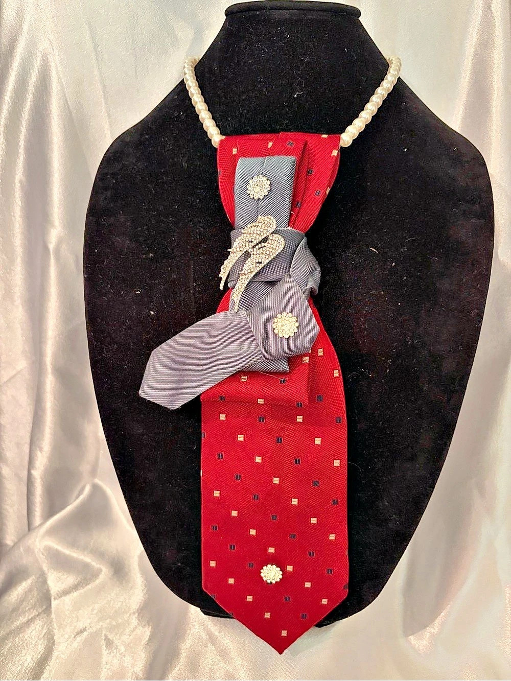 Tommy Hilfiger Men's Red & Gray Embellished Tie